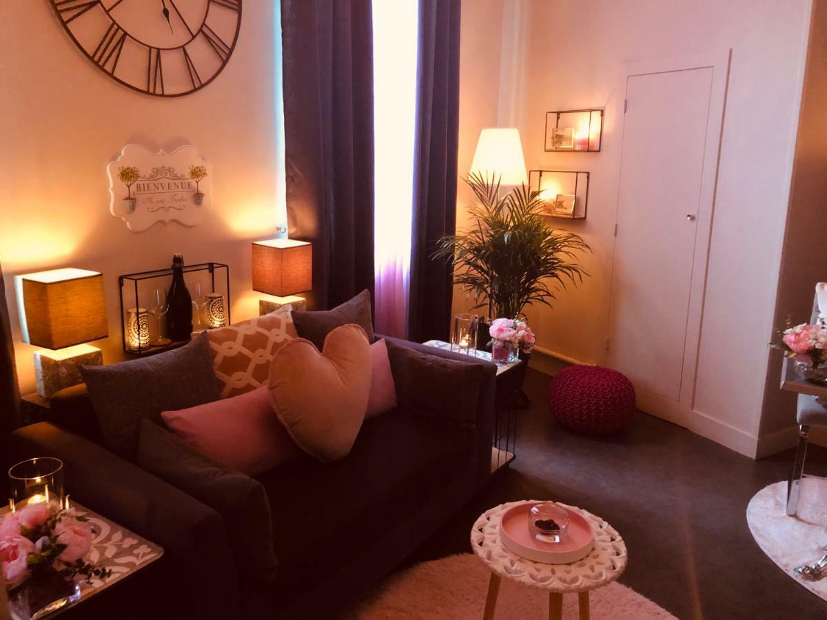 Bienvenue Au Petit Bonheur Lejlighed Honfleur Eksteriør billede