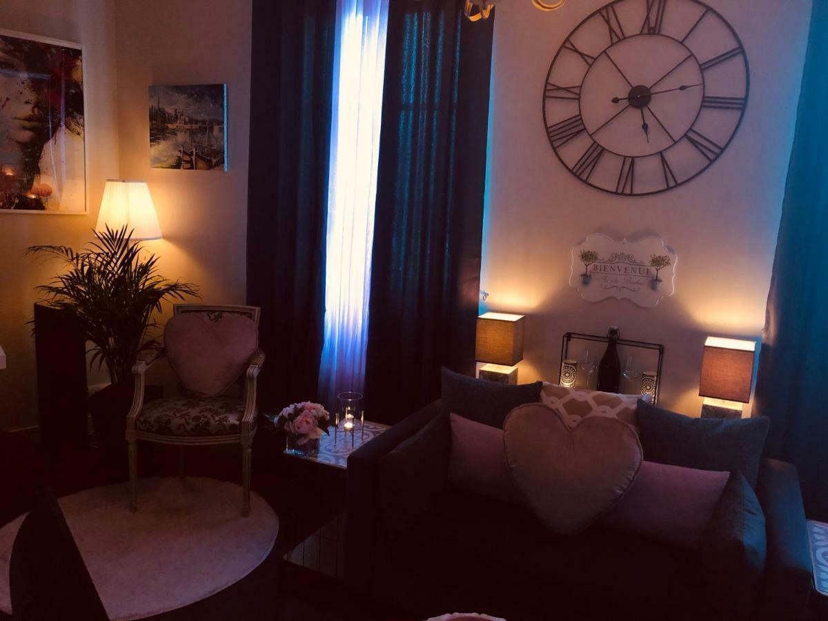 Bienvenue Au Petit Bonheur Lejlighed Honfleur Eksteriør billede